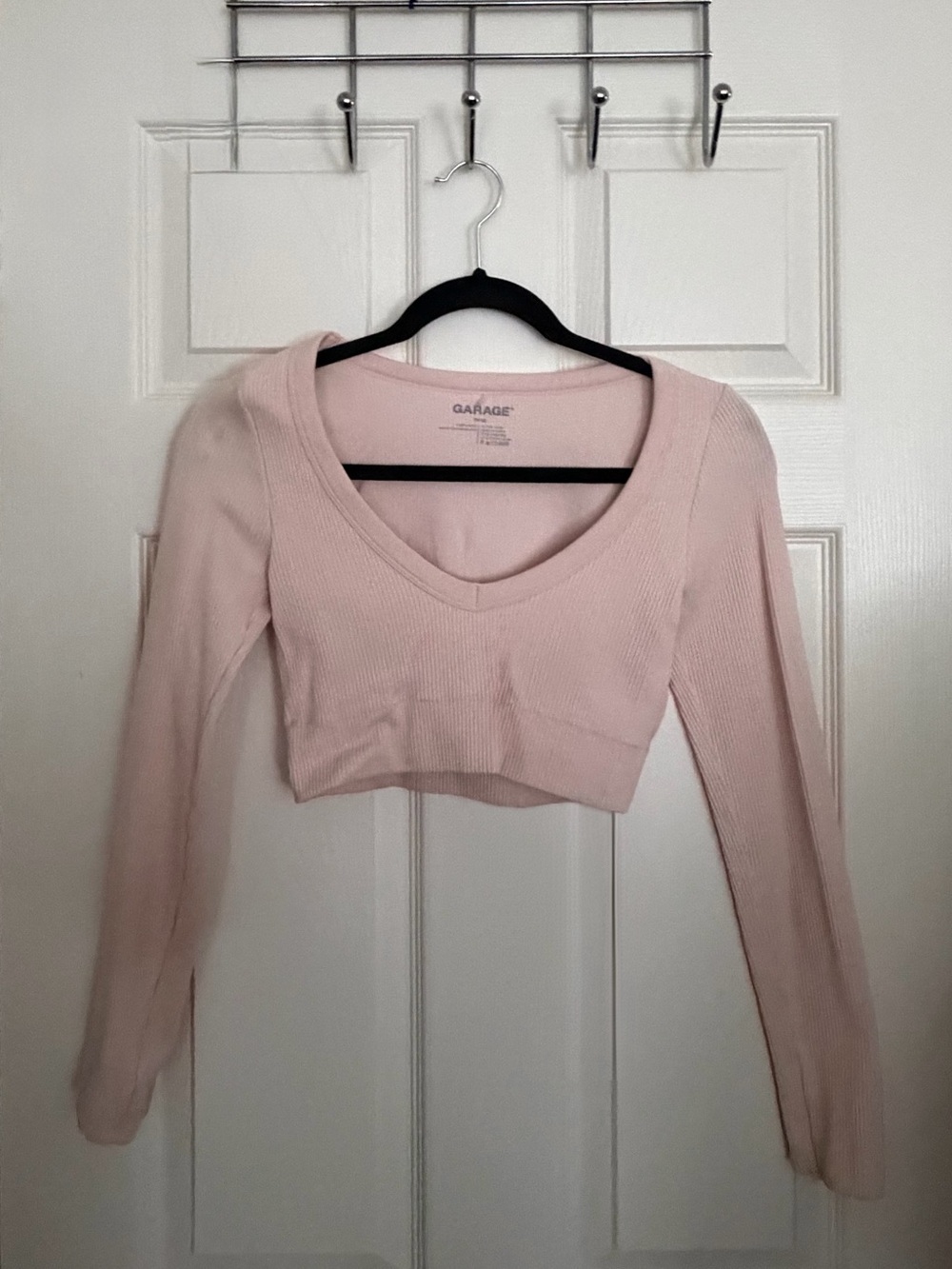 Garage Light Pink Ribbed Cropped V‑Neck Long Sleeve Top